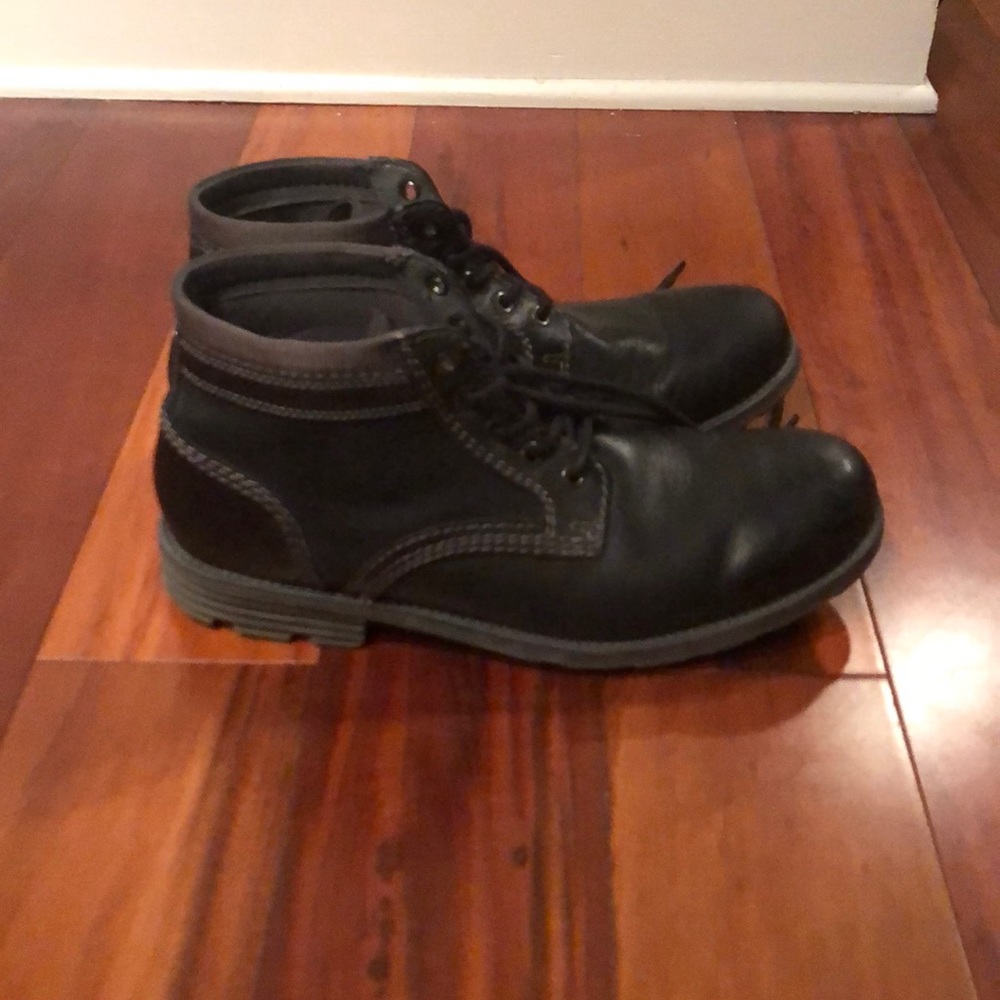 Black Clark’s Boots